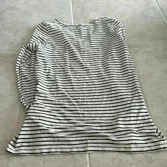 V-neck Long Sleeve Striped Shirt - Picture 2 of 3